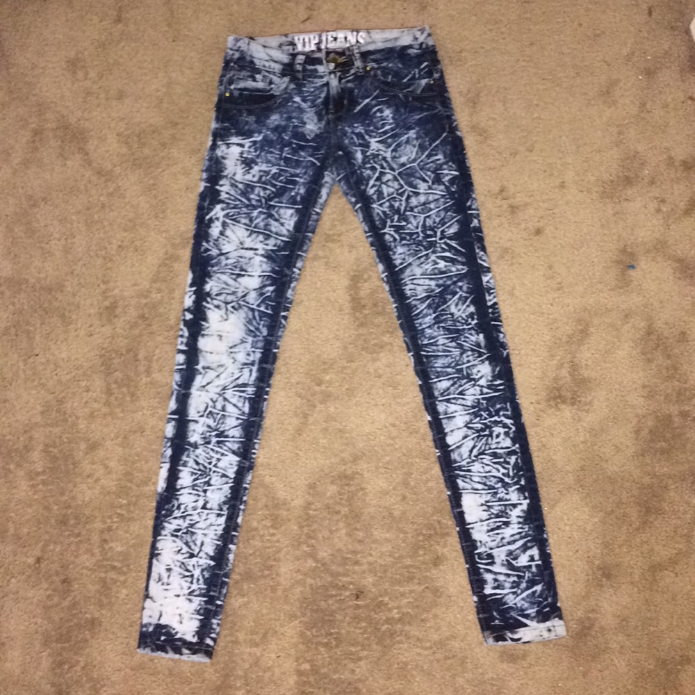 tie-dyed splatterd jeans